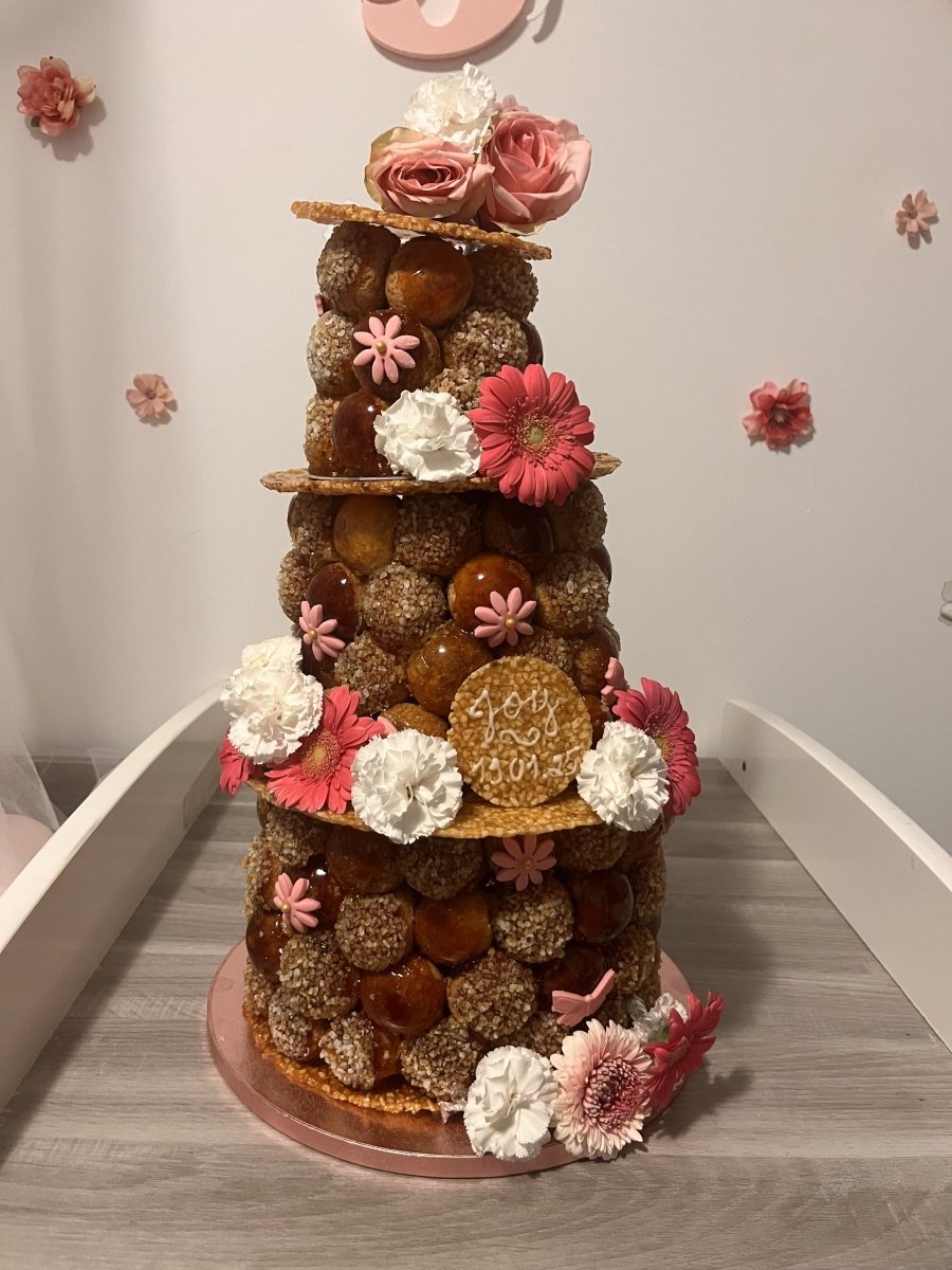 Croquembouche – Pâtisserie artisanale | Augustine Pâtisserie - Augustine Pâtisserie