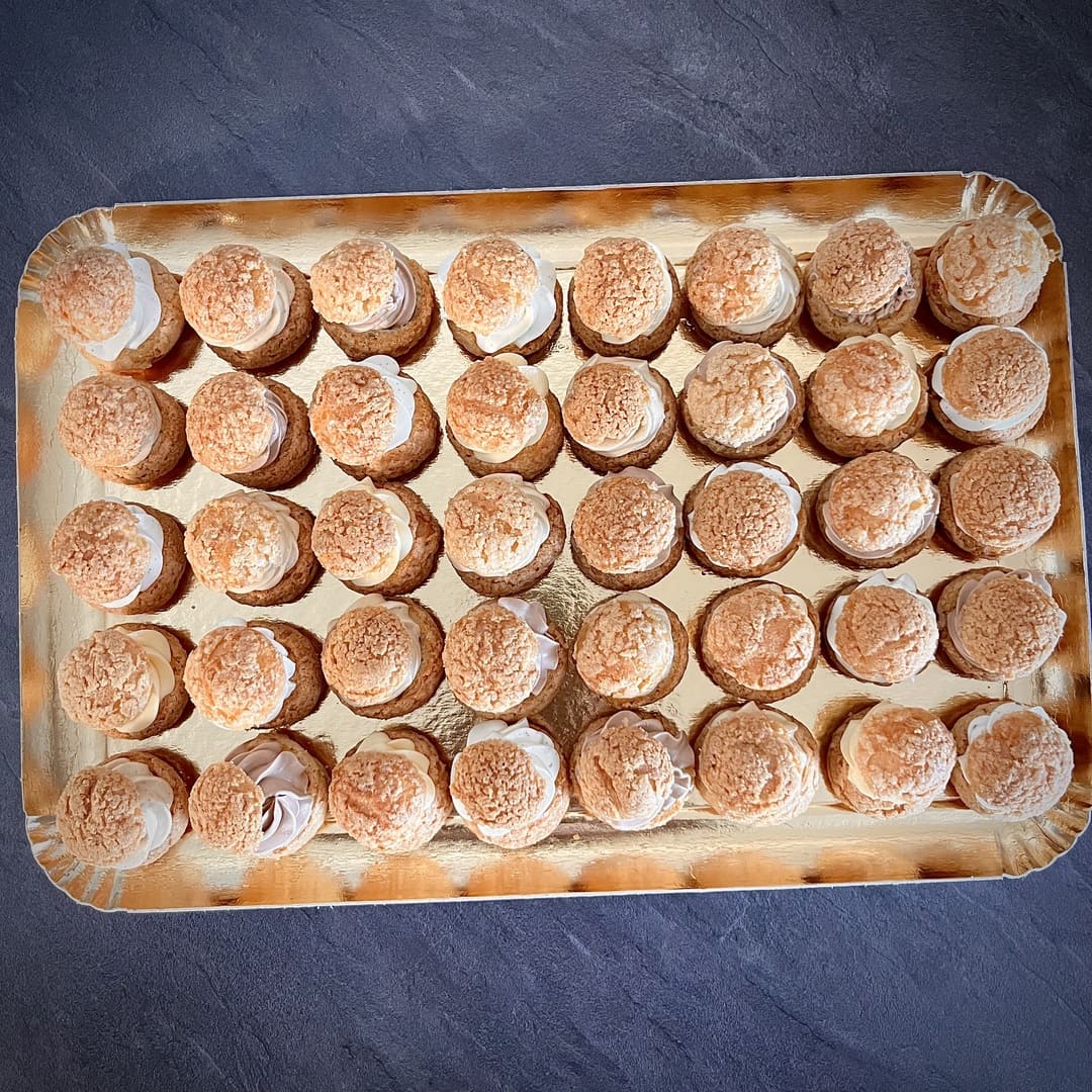 Plateau de choux - Pâtisserie artisanale | Augustine Pâtisserie - Augustine Pâtisserie