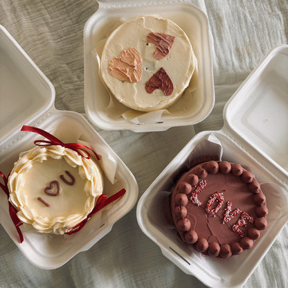 Bento Cake Saint-Valentin 2026 – Pâtisserie artisanale | Augustine Pâtisserie