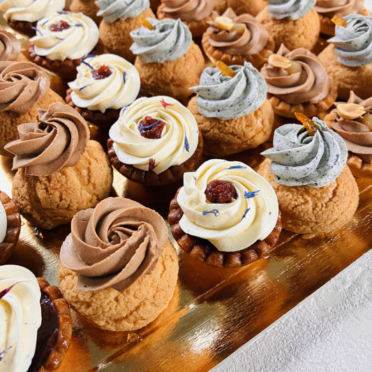 Plateau de choux - Pâtisserie artisanale | Augustine Pâtisserie