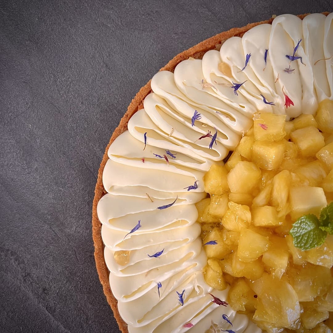 Tarte Ananas - Coco – Création de Saison - Pâtisserie artisanale | Augustine Pâtisserie - Augustine Pâtisserie